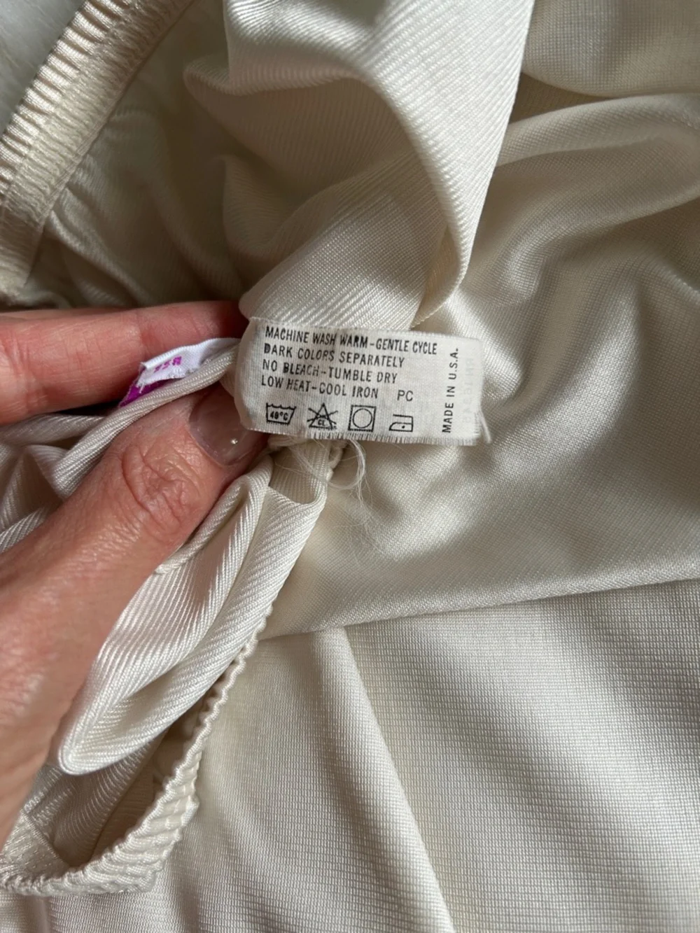 3/$20 Vintage White Slip Skirt w/ Lace Trim S - Picture 10 of 13